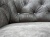 Sofa Chesterfield z wyjątkową jakością w kolorze szarym i z kryształkami