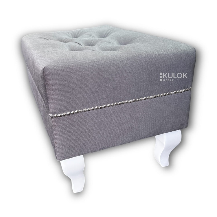 Srebrne Ćwieki Chesterfield Design