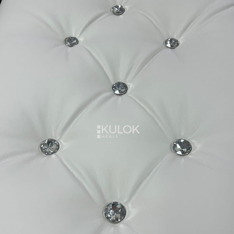 Glamour i oryginalny wzór: Podnóżek na zamówienie