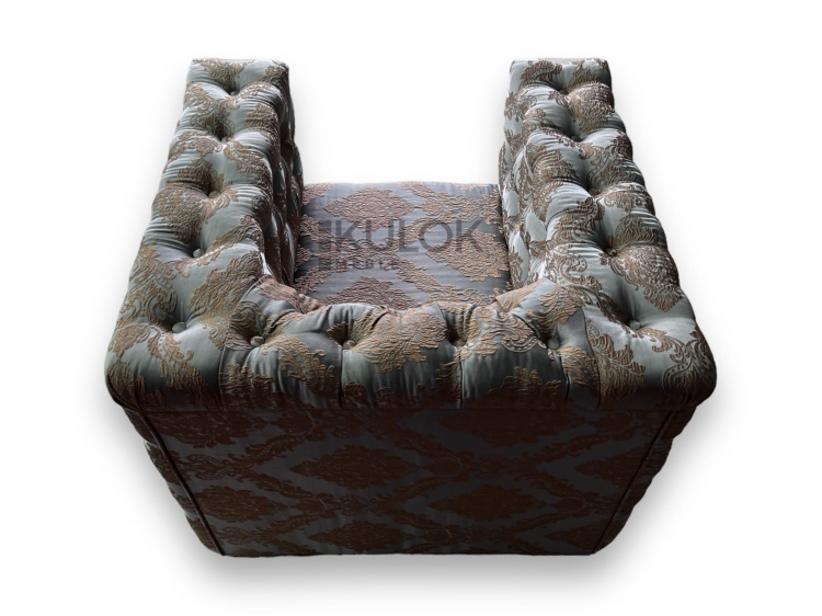 Fotel w stylu klasycznym pikowany guzikami