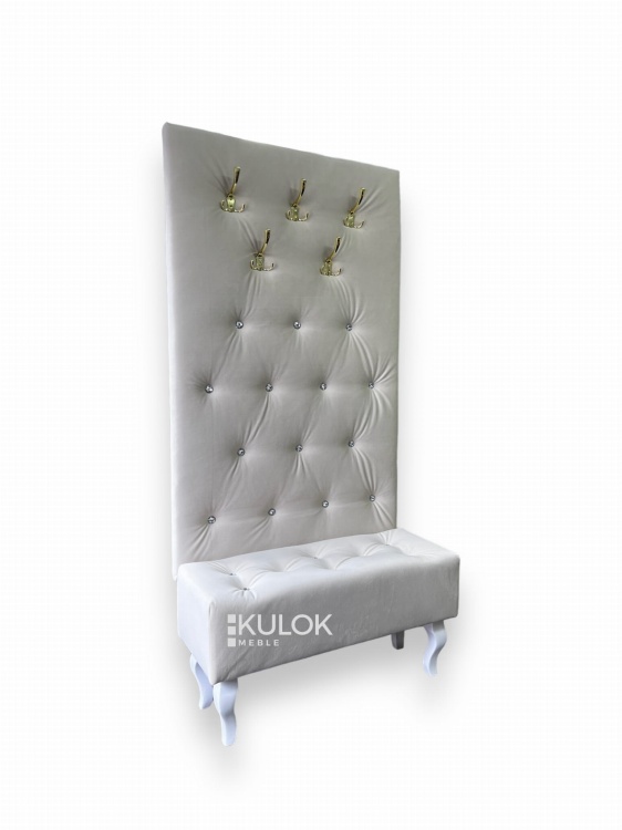 Garderoba Chesterfield Pikowana 130cm x 80cm ze Złotymi Wieszakami w różnych aranżacjach.