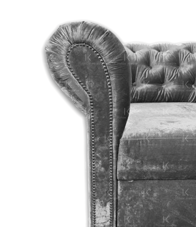 Elegancka sofa chesterfield srebro i dodatki srebrne włoskie listwy ozdobne