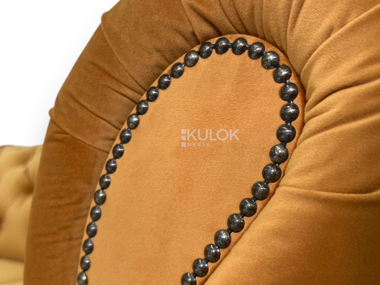 Chesterfield Lux Sofa Trzyosobowa - Styl Glamour i Komfort