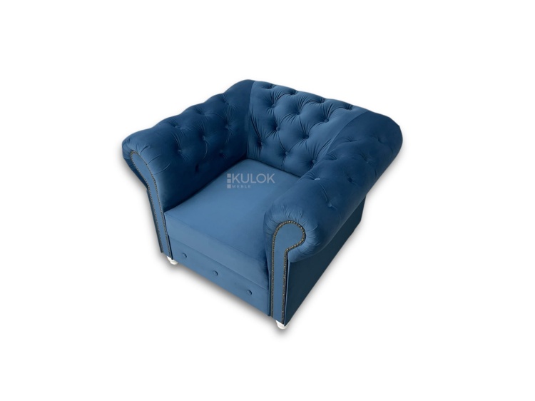 fotel glamour z guzikami i ćwiekami