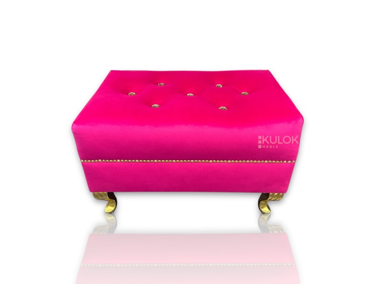 Podnóżek Chesterfield Amor Velvet 4316 z kryształkami i nogami Ludwik