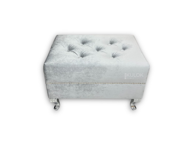 Podnóżek tapicerowany pikowany do salonu