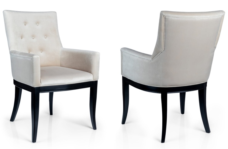 Krzesło tapicerowane Monte Pik z podłokietnikami i pikowanym oparciem – styl glamour, jasna tkanina velvet, czarne drewniane nogi, elegancki widok z przodu i tyłu