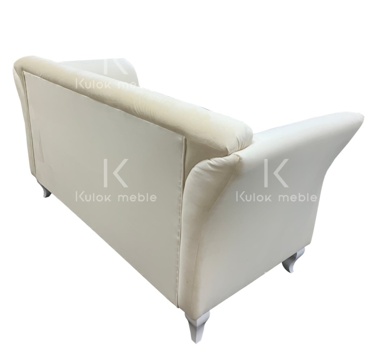 Sofa Chester Lux z Kryształkami - Wyjątkowe Meble na Wymiar z Elegancją i Stylizacją