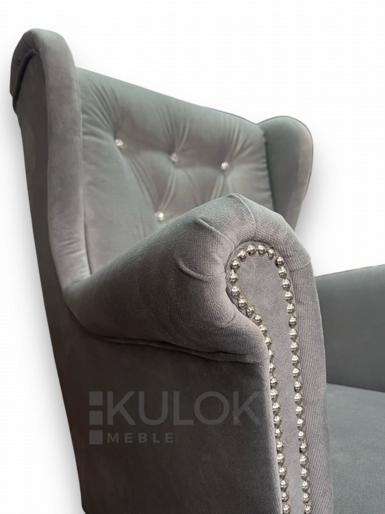 Designerski Uszak z kryształkami - połączenie stylu i funkcjonalności.