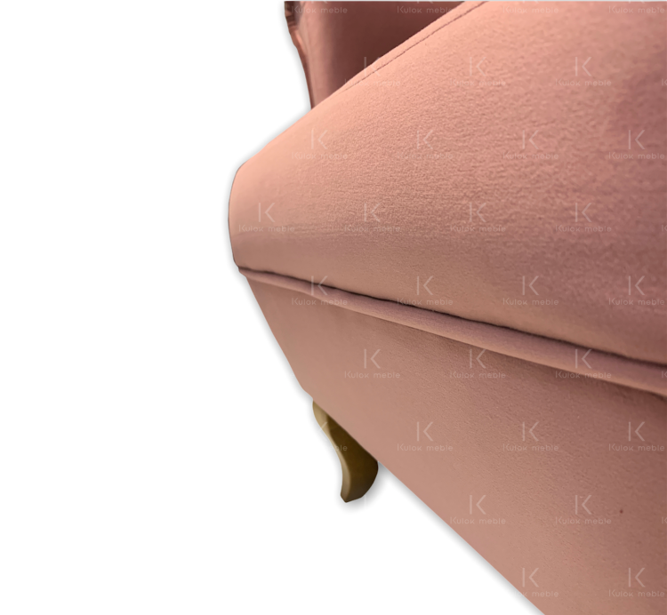 Brudny Róż Fotel Uszak - Subtelność koloru i luksusowe detale.