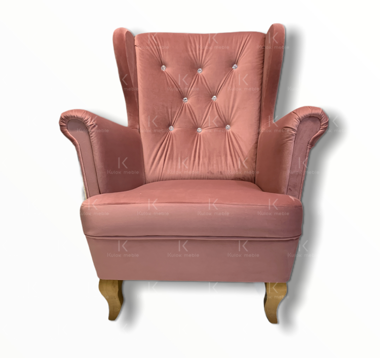 Fotel Uszak w Odcieniu Brudnego Różu - Pikowany luksus i subtelnosć kryształków.
