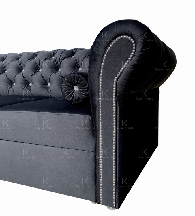 Narożnik z srebrnymi ćwiekami i Magic Velvet 2219