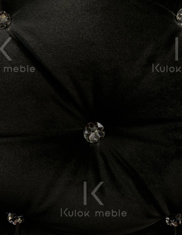 NAROZNIK-CHESTERFIELD-DUZY-W-KSZTALCIE-PODKOWY-U--C--PIKOWANY-KRYSZTALKAMI-SWAROVSKI-LUB-GUZIKAMI-Z- (2).jpg