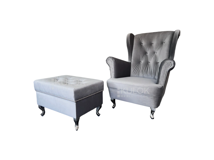 Chesterfield z srebrnymi nogami