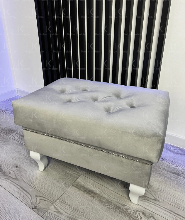 Podnóżek Chesterfield z Wytrzymałych Materiałów