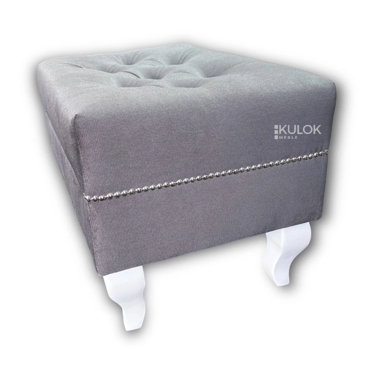Srebrne Ćwieki Chesterfield Design