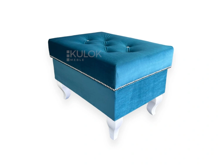 Podnóżek glamour z Magic Velvet