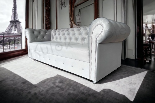 Trzyosobowa sofa z kryształkami Swarovski – Glamour Warsaw.