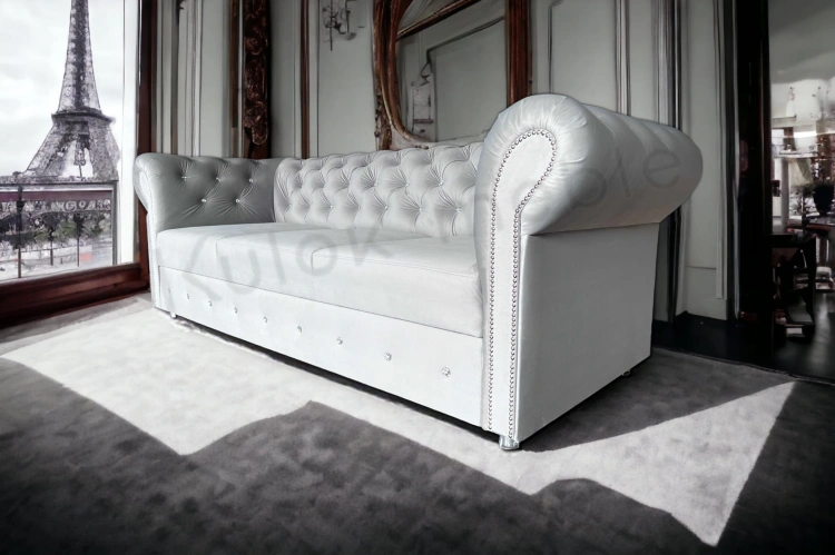 Trzyosobowa sofa z kryształkami Swarovski – Glamour Warsaw.