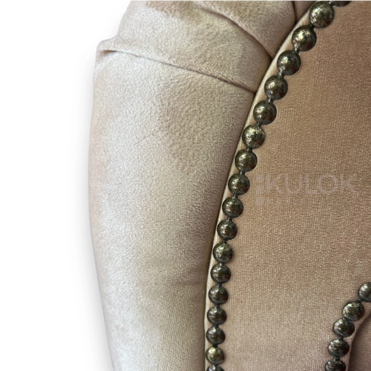 Chesterfield z guzikami