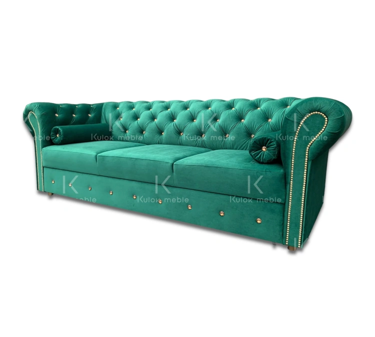 Sofa Chesterfield Glamour Warsaw - zielona magia Magic Velvet 2225 i subtelne kryształki złoto-brązowe.