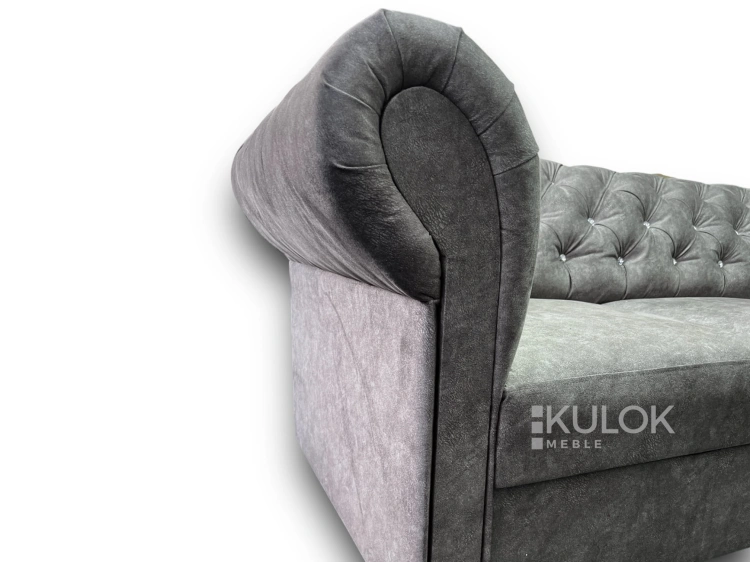 Sofa z kryształkami pikowana