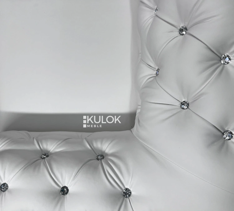 Pikowana Sofa Tokio - Luksusowy wygląd i komfort siedzenia