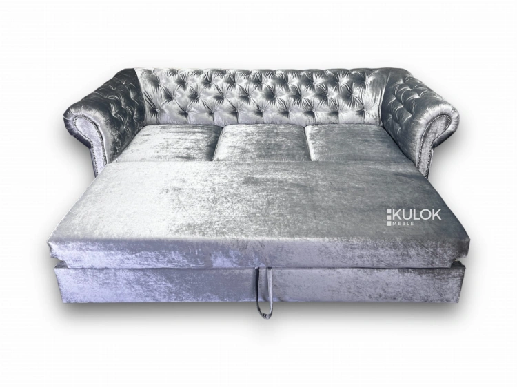 Sofa glamour chesterfield z połyskiem – rozkładana, pikowana kryształkami funkcja spania
