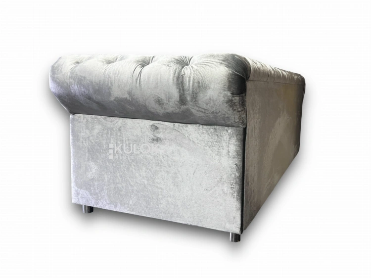 Połyskująca sofa chesterfield glamour – srebrna, z funkcją spania, Gloss Velvet.