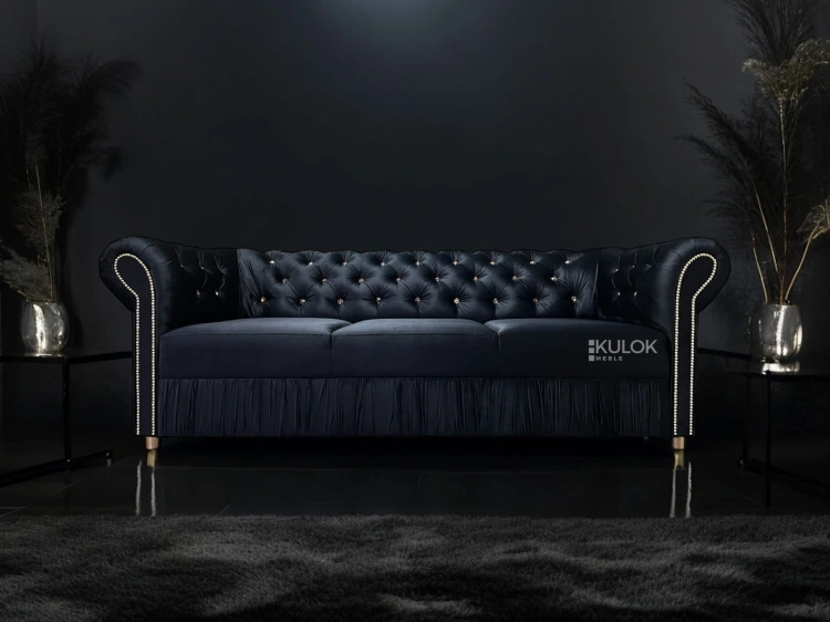 Czarno-złota sofa glamour 225 cm, rozkładana, ozdobiona kryształkami, luksusowa.