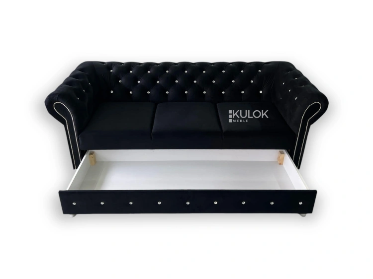 Sofa Chesterfield z czarnego weluru Magic Velvet z lśniącymi kryształkami