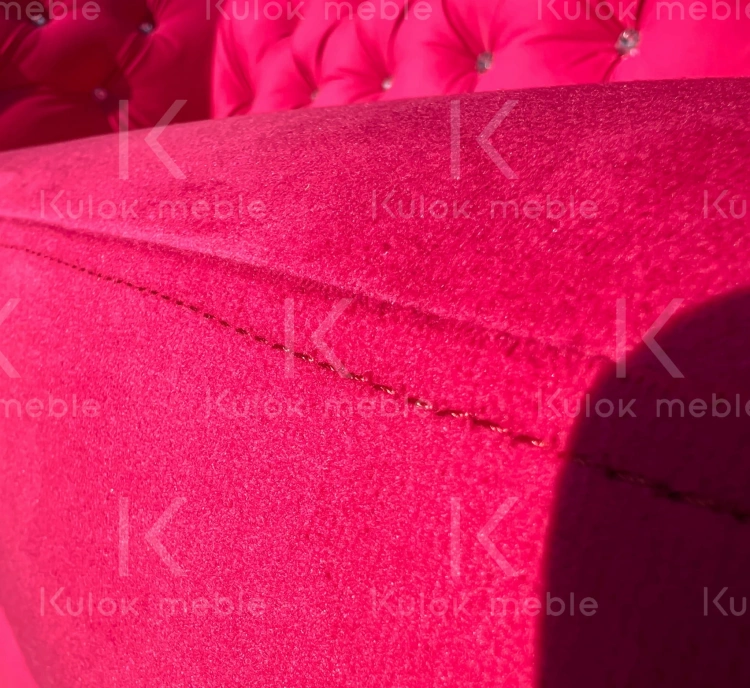 Dwuosobowa sofa chesterfield Lux - wyjątkowa jakość szwów