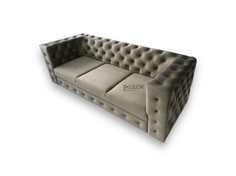 Sofa trzyosobowa z niskimi nogami