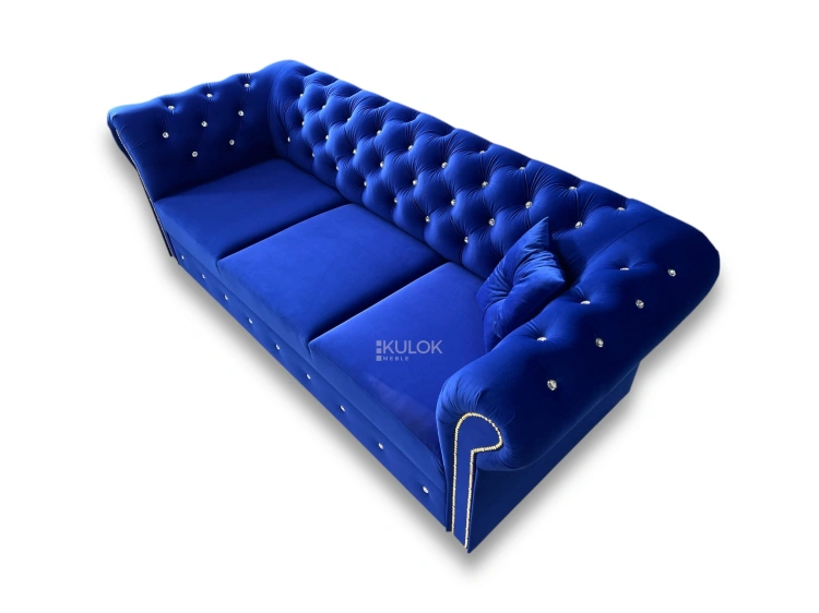 Elegancka sofa glamour z ćwiekami i kryształkami