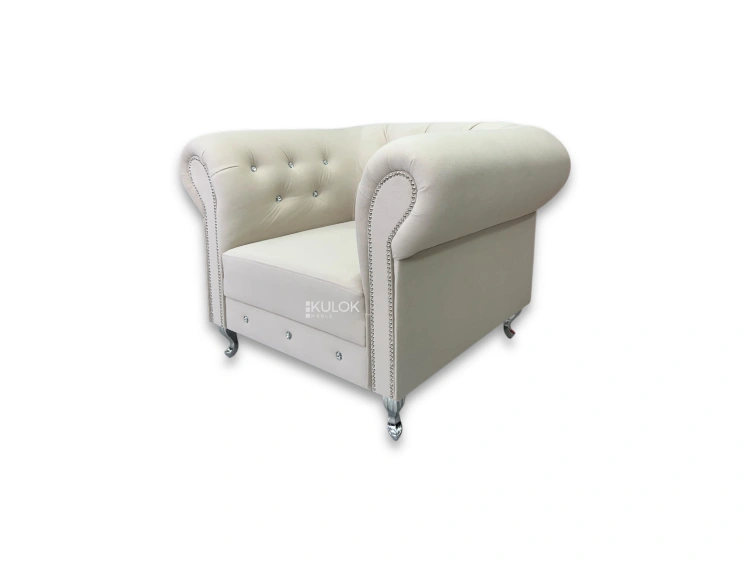 Elegancki fotel pikowany Chesterfield w odcieniu ecru