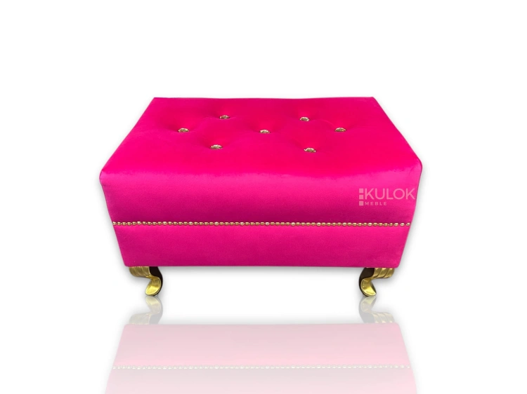 Podnóżek Chesterfield Amor Velvet 4316 z kryształkami i nogami Ludwik
