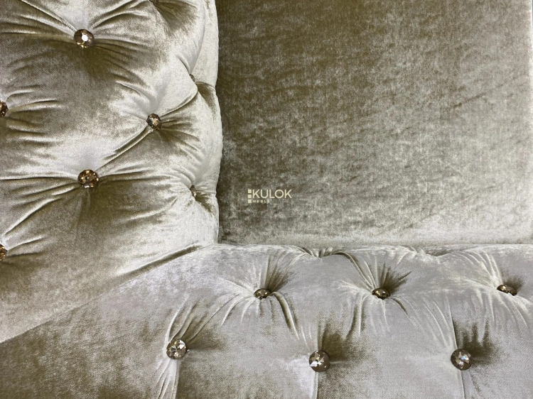 Sofa tapicerowana złota z funkcją spania – Chesterfield Premium ++