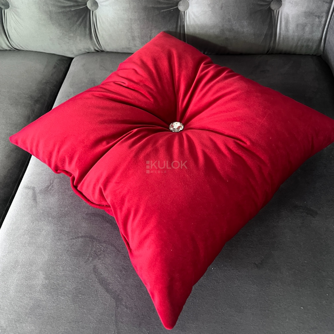 Poduszka dekoracyjna czerwona z kryształkiem glamour do sofy
